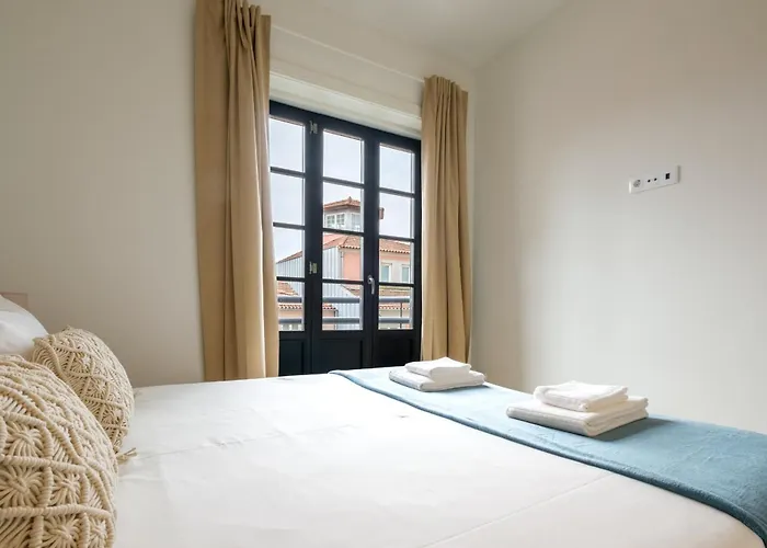 Art Deco 33 Luxury 2br Downtown Metro Ac * Porto