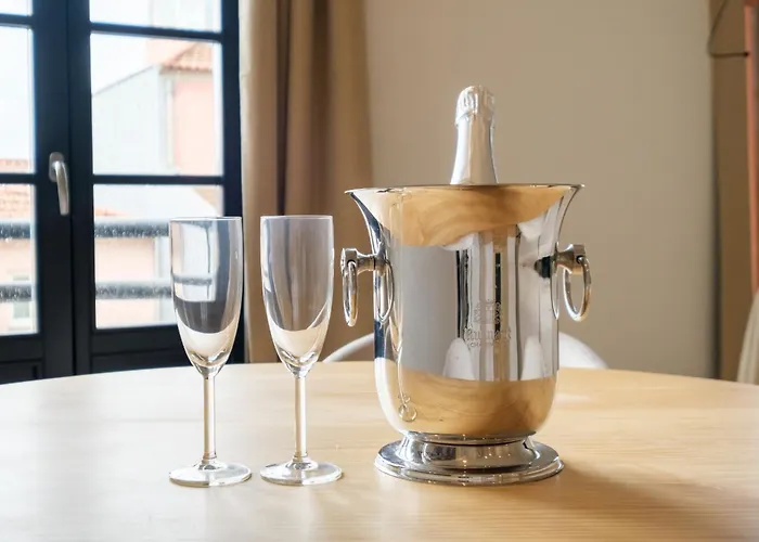 Art Deco 33 Luxury 2br Downtown Metro Ac *