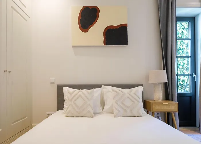 Art Deco 33 Luxury 2br Downtown Metro Ac