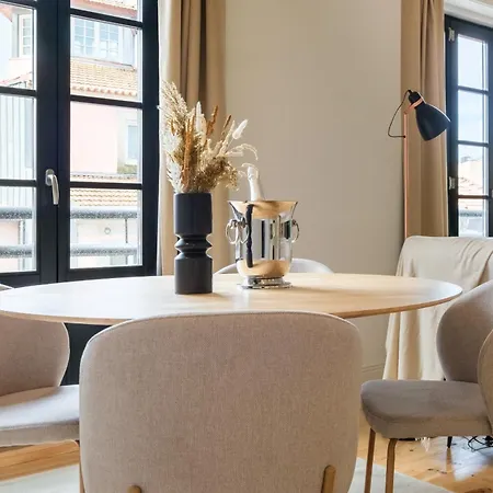 Art Deco 33 Luxury 2br Downtown Metro Ac Apartment Porto