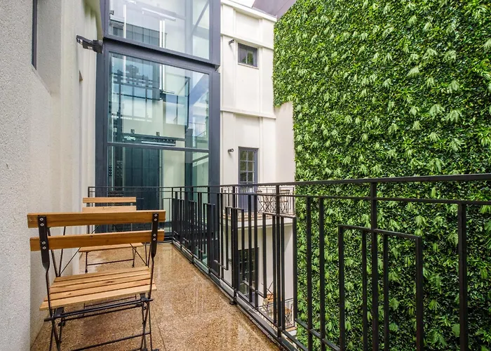 Art Deco 33 Luxury 2br Downtown Metro Ac