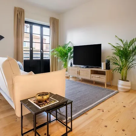 Art Deco 33 Luxury 2br Downtown Metro Ac Apartman *