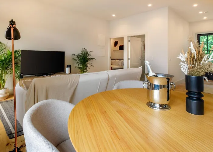 Art Deco 33 Luxury 2br Downtown Metro Ac *